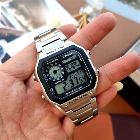 đồng hồ casio cũ.